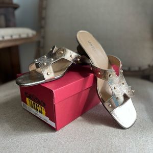 Vaneli Benson Platinum Sandal